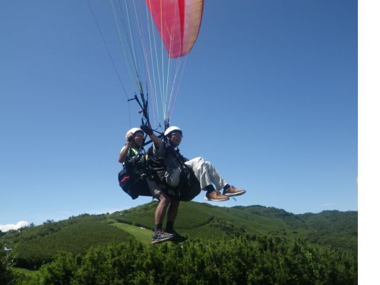 パラグライダー　タンデムフライト　伊豆スカイラインからのアクセス抜群で気軽にリフレッシュ＜昼限定／熱海＞