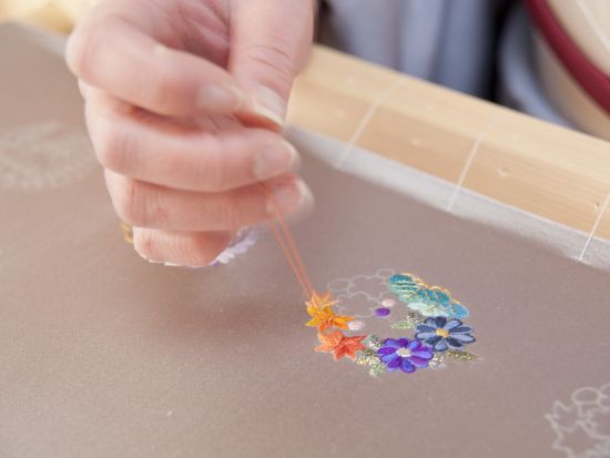 加賀繍（かがぬい）体験　自分で刺繍を施して可愛い小物を作ろう！キーホルダーやイヤリングから選べるアイテム＜2～3時間／金沢市＞