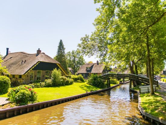 ヒートホールン 1日観光ツアー "オランダのヴェネツィア"散策と運河クルーズ＜英語／アムステルダム発＞