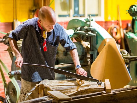 ザーンセ・スカンスの風車村＋フォーレンダム＋マルケン 半日観光ツアー アイセル湖ミニクルーズ付き＜チーズ試食付／英語／アムステルダム発＞