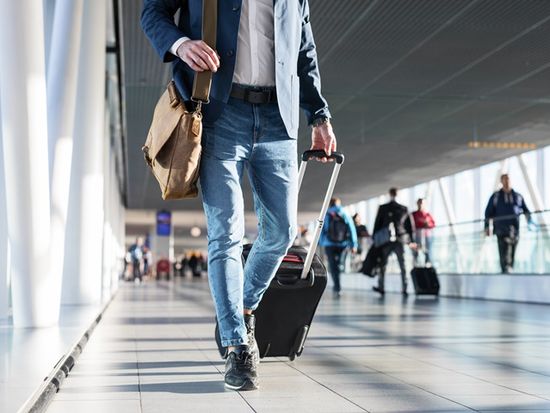 Airport_Walking_shutterstock_768777370