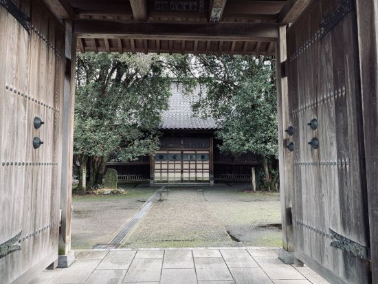 座禅体験　朝粥または精進料理付き　金沢の風情豊かな寺町の寺院群で心をととのえる　煎茶と和菓子の茶礼あり＜午前／英語対応可＞