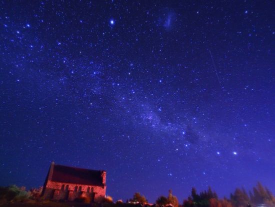 クライストチャーチ⇔テカポ 観光送迎ツアー 選べる出発時間！～ミルキーウェイリムジン～＜日本語ドライバーガイド＞