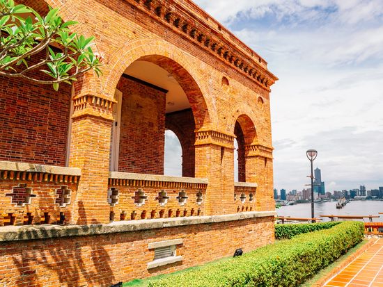The British Consulate_shutterstock_1118578898