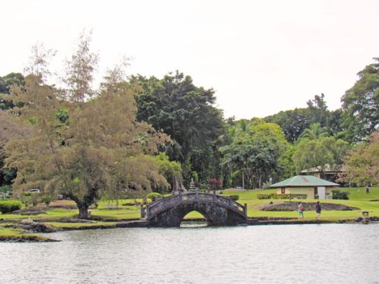 ハワイ島　パワースポットツアー　世界遺産キラウエア火山やアカカ滝、ワイピオ渓谷などハワイ島屈指のパワースポットを巡る＜1日／昼食付／日本語ガイド＞