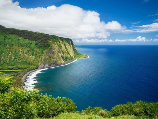 ハワイ島　パワースポットツアー　世界遺産キラウエア火山やアカカ滝、ワイピオ渓谷などハワイ島屈指のパワースポットを巡る＜1日／昼食付／日本語ガイド＞