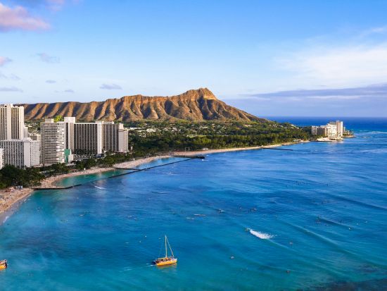 貸切ボートチャーター　ナ・ホクⅢ号　全長約13メートルの広々とした快適空間！　アルコール含むドリンク飲み放題＜1～4時間／1～49名／ワイキキ発＞