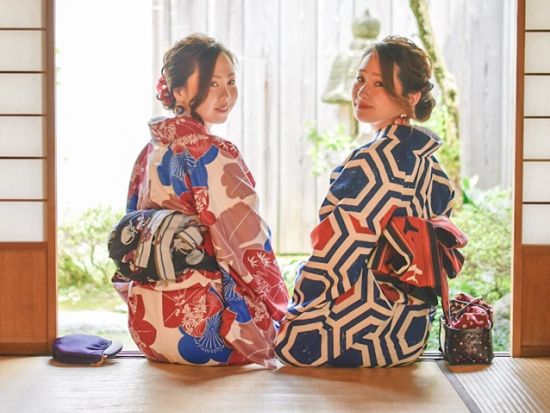 貸切観光タクシー 兼六園・金沢城など人気スポットへご案内！着物レンタル付きプランあり＜3時間／1～9名／金沢発着＞by 冨士タクシー