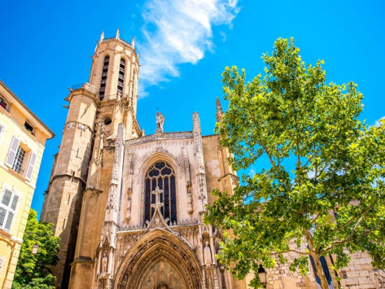 France_Aix-en-Provence_Saint Sauveur gothic cathedral_shutterstock_493453018