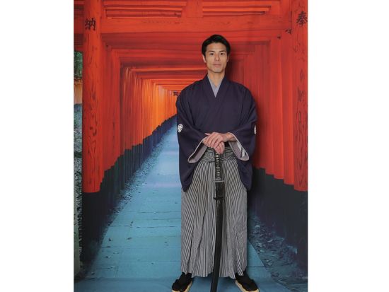 舞妓変身体験 スタジオ撮影・散策プラン 本格メイク＋本絹の手刺繍＆手縫い着物着用＜京都市／清水寺＞by 舞妓変身スタジオ四季