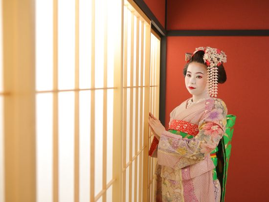 舞妓変身体験 スタジオ撮影 散策プラン 本格メイク 本絹の手刺繍 手縫い着物着用 白無垢コース有 京都市 清水寺 By 舞妓変身スタジオ四季 京都の観光 遊び 体験 レジャー専門予約サイト Veltra ベルトラ 舞妓変身体験 スタジオ撮影 散策プラン 本格メイク 本絹の手刺繍 手縫い着物着用 白無垢コース有 京都市 清水寺 By 舞妓変身スタジオ四季 京都の観光 遊び 体験 レジャー専門予約サイト Veltra ベルトラ