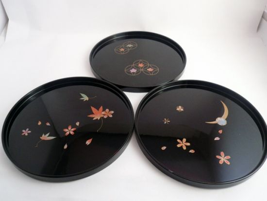 蒔絵（まきえ）体験　伝統工芸の漆に彩色＆金箔粉蒔き　創業240年の老舗漆器店で体験！初心者歓迎＆6歳～参加OK＜1.5時間／金沢市＞