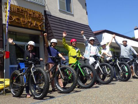 苫小牧 七条大滝ファットバイクツアー 太いタイヤでどんな道もへっちゃら！神秘的な七条大滝を目指して＜現地集合／支笏湖＞by オーシャンデイズ