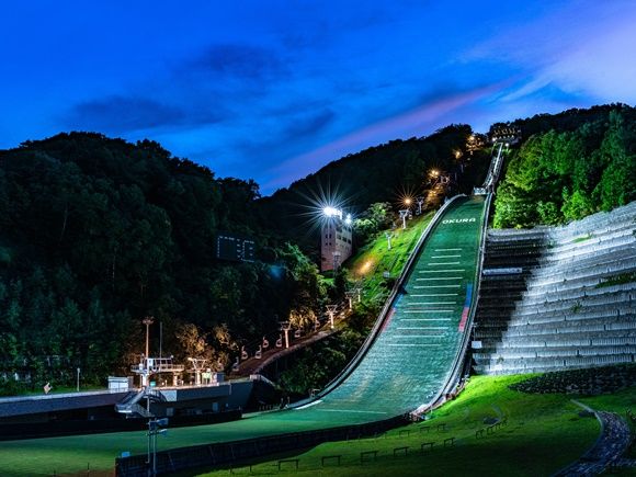 山倉 入場チケット】札幌市を一望！大倉山展望リフト往復乗車券 通常よりも