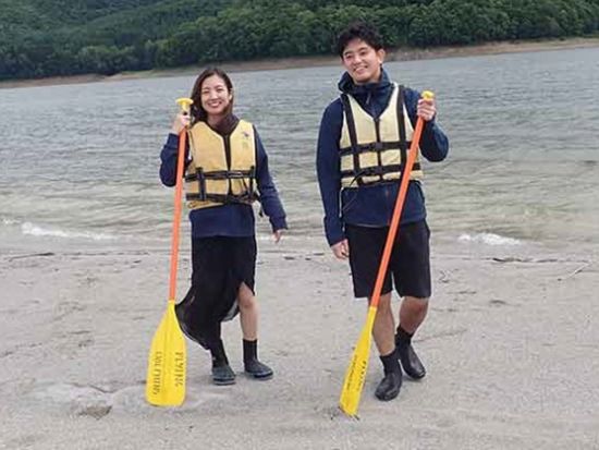 富良野　カナディアンカヌー体験　熟練ガイド同行！静かな湖上で自然を満喫　4歳～参加OK＜6～10月／南富良野町＞byフライングドルフィンズ