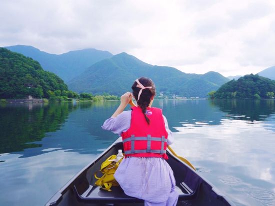 早朝カヌー体験　朝の富士山をバックに湖上散歩　写真サービス付き＜3歳から参加可／早朝／90分／送迎付き／富士河口湖町＞
