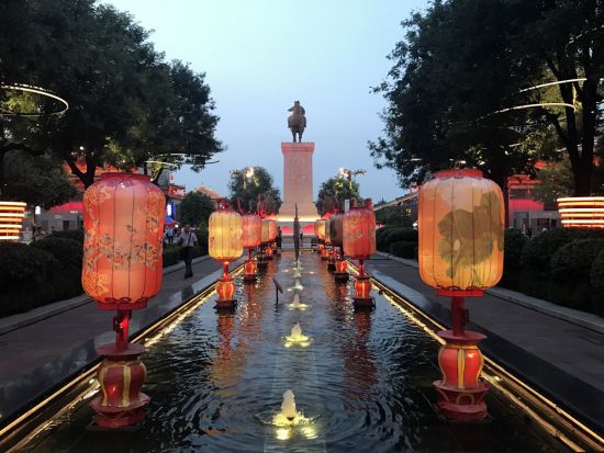 西安 2泊3日ツアー　有名な世界遺産や歴史的建造物など見どころ満載 ＜貸切／西安名物料理ランチ／日本語ガイド／西安発＞