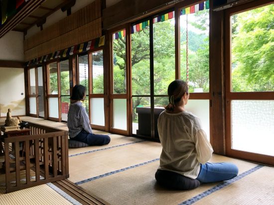 星空観賞で心のデトックス！福王山 正覚寺 宿坊体験｜夕・朝食付 1泊2日 坐禅・精進料理・朝のお勤め・法話・作務など＜1名様より受付／飯能市＞