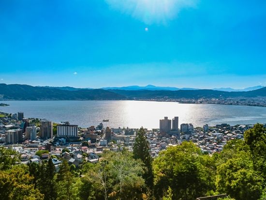 Nagano_Suwa lake_shutterstock_659723323