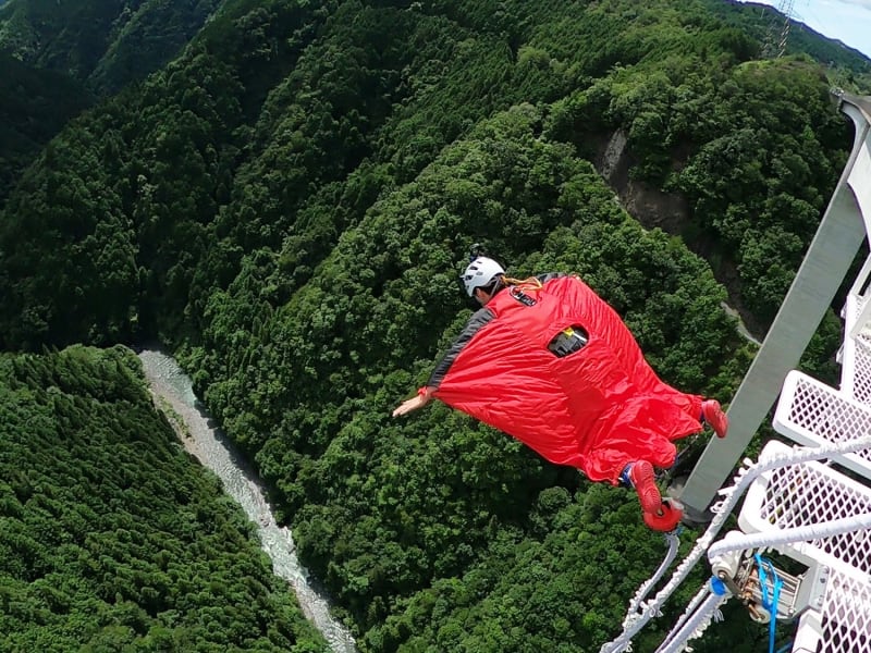 岐阜バンジージャンプ 新旅足橋 しんたびそこばし から日本一高いブリッジバンジー 午前 午後 加茂 飛騨高山 岐阜の観光 遊び 体験 レジャー専門予約サイト Veltra ベルトラ