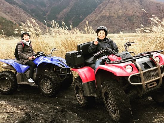 富士山麓で4輪バギー Atv 体験 ツアー後は富士山をバックに記念撮影 午前 午後 30分 1時間 富士宮 御殿場 富士の観光 遊び 体験 レジャー専門予約サイト Veltra ベルトラ 富士山麓で4輪バギー Atv 体験 ツアー後は富士山をバックに記念撮影 午前 午後 30分 1時間 富士宮 御殿場 富士の観光 遊び 体験 レジャー専門予約サイト Veltra ベルトラ