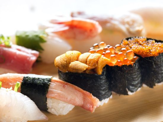 貸切観光タクシー 金沢観光＋おすすめ寿司屋へご案内 兼六園・ひがし茶屋街など選べるスポット＜「百万石の鮨」食事券オプションあり／1～5時間／1～9名／金沢発＞