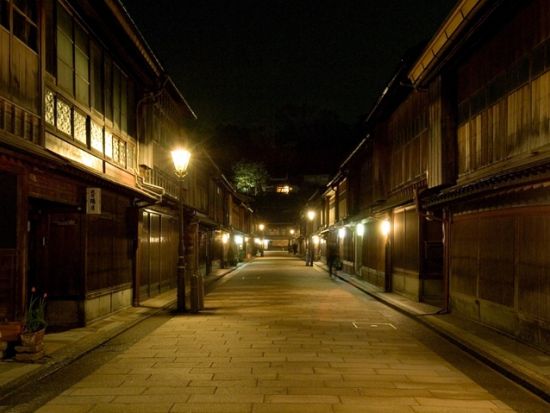 貸切観光タクシー 金沢の定番観光地＆夜景を効率よく！プライベート夜景観賞タクシー 卯辰山と金沢城石川門・ひがし茶屋街・尾山神社＜1時間／1～8名／金沢発着＞