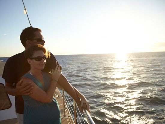 ハワイ島 サンセットセーリング　カタマラン船「スピリット・オブ・アロハ号」＜ワイコロア・アナエホオマルベイ発＞