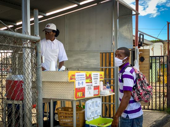 出勤前にダブルスを買う人２