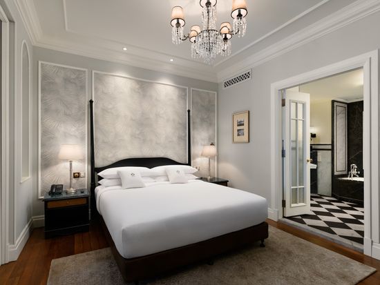 E&O  Deluxe Suite bedroom