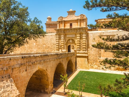 Malta_Mdina_Main_Gate_shutterstock_638183533