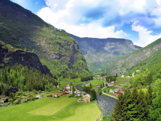 「ソグネフィヨルド・ナットシェル」周遊チケット＜ベルゲンまたはオスロ発／4月～10月＞ by Fjord Tours