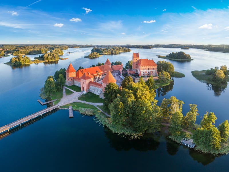 Lithuania_Trakai_Castle and Lake Galve_shutterstock_1161935695