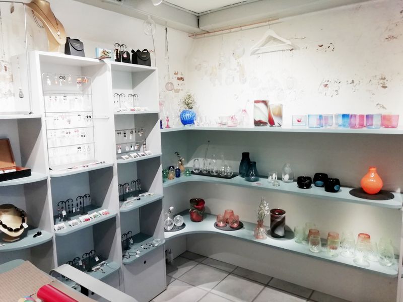 オンライン アカデミー コペンハーゲン雑貨屋めぐり体験 デンマーク作家の雑貨店 アンティーク陶器店 オンラインでウィンドウショッピング 日本語 Zoom利用 デンマーク デンマーク 旅行の観光 オプショナルツアー予約 Veltra ベルトラ オンライン アカデミー コペンハーゲン雑貨屋めぐり体験 デンマーク作家の雑貨店 アンティーク陶器店 オンラインでウィンドウショッピング 日本語 Zoom利用 デンマーク デンマーク 旅行の観光 オプショナルツアー予約 Veltra ベルトラ