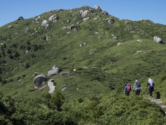 宮之浦岳 or 永田岳 2泊3日縦走キャンプツアー ＜貸切、登山装備レンタル可能＞ by 屋久島ガイド 山好き