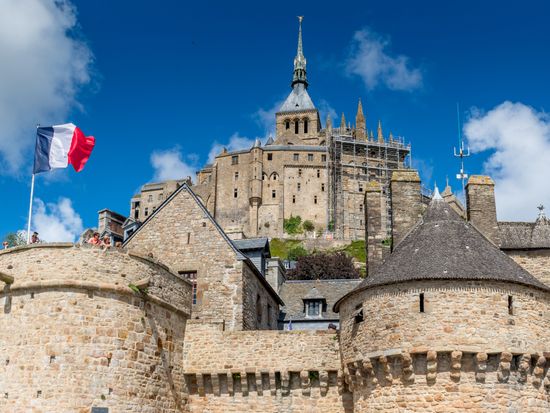 France_Normandy_Mont_Saint_Michel_shutterstock_154682126