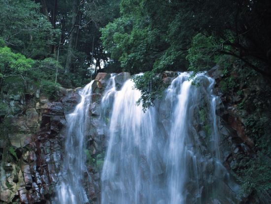 霧島市内／鹿児島空港発着 貸切観光タクシー　神話の里 霧島満喫の旅　塩浸温泉＋丸尾の滝＋霧島神宮＋神話の里公園 ＜約3時間＞ by 旭交通タクシー