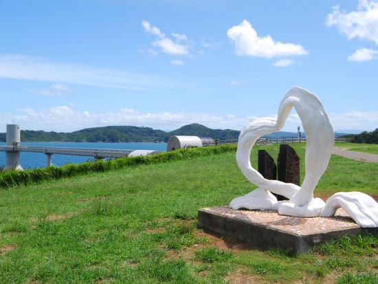 嬉野温泉駅発／武雄市内着貸切観光タクシー　呼子＆唐津コース　唐津城＋宝当神社（高島）＋七ツ釜遊覧＋波戸岬観光 ＜約9時間＞ by 温泉タクシー