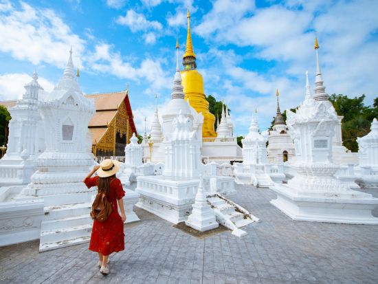 【チェンマイ発】古都チェンマイ市内観光＆タイ北部の山岳民族の村を訪問する1日充実ツアー＜終日／ホテル送迎付／日本語ガイド／人気カフェのタイ料理ランチ付＞