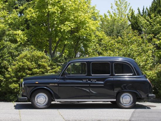 貸切観光タクシー レトロな車体のタクシーで古都金沢を自由観光！＜2時間～／1～6人／金沢市内ホテル・金沢駅送迎可＞