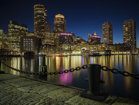 大統領が通った名店「 ユニオン・オイスターハウス」でロブスターディナー＆ボストン夜景鑑賞 ＜日本語ガイド＞