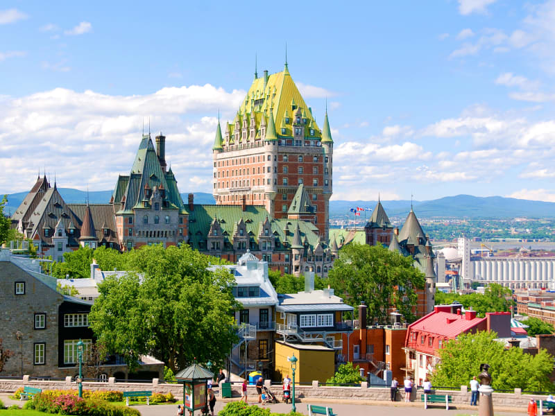 Canada_Quebec_Chateau_Frontenac_shutterstock_637259323 2