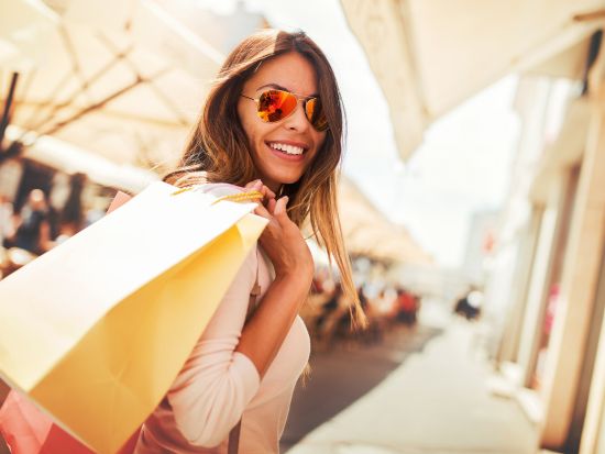 レンサムビレッジ・アウトレット　送迎サービス ＜滞在時間：約2時間50分／日本語ドライバー＞