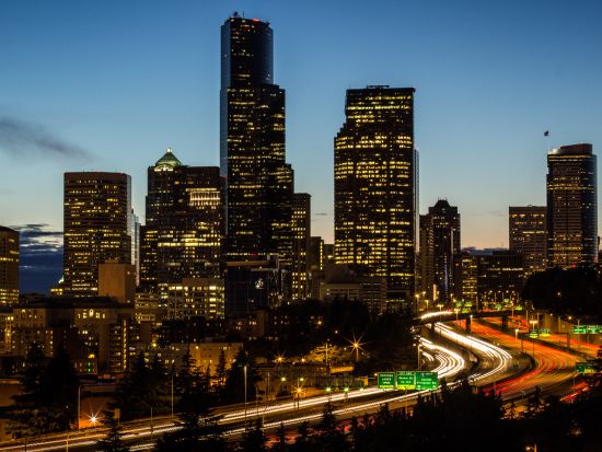 名門ジャズクラブ「ジャズアレー」＆シアトル夜景観賞ツアー ＜日本語ドライバーガイド＞