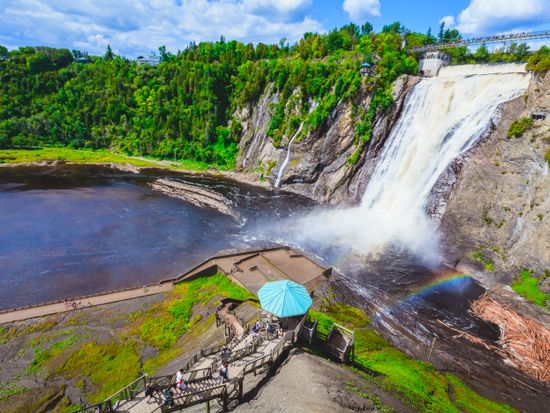 Canada_Quebec_Montmorency Falls_shutterstock_1710328033