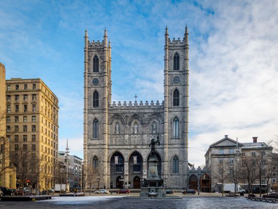 モントリオール市内 ウォーキングツアー　ノートルダム大聖堂に入場あり ＜日本語ガイド＞