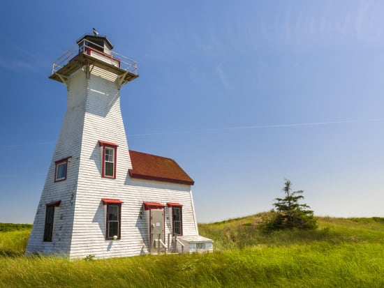 Canada_Prince Edward Island_New London Range Rear Lighthouse_shutterstock_218722741