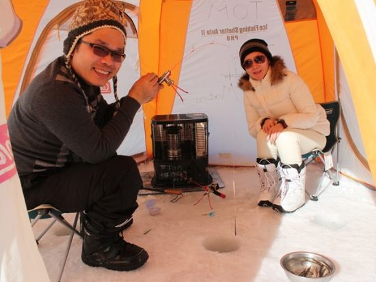 サホロ湖 氷上ワカサギ釣り体験　釣った魚の唐揚げ試食付き　手ぶら参加OK♪カチカチに凍ったサホロ湖での楽しい釣り体験♪＜1～2月／釣りガイド付／新得町＞