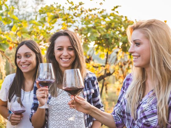 Generic_Wine_shutterstock_494852557