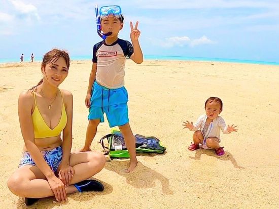 【送迎無料】幻の島＋青の洞窟＋高遭遇ウミガメシュノーケリング！超お得に満喫★2大人気スポット＜写真4K動画・器材込み・ドローン持込可・竹富格安券＞5歳～＆1名可